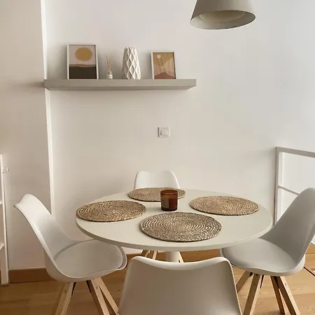 San Carlos By United Renters Apartment